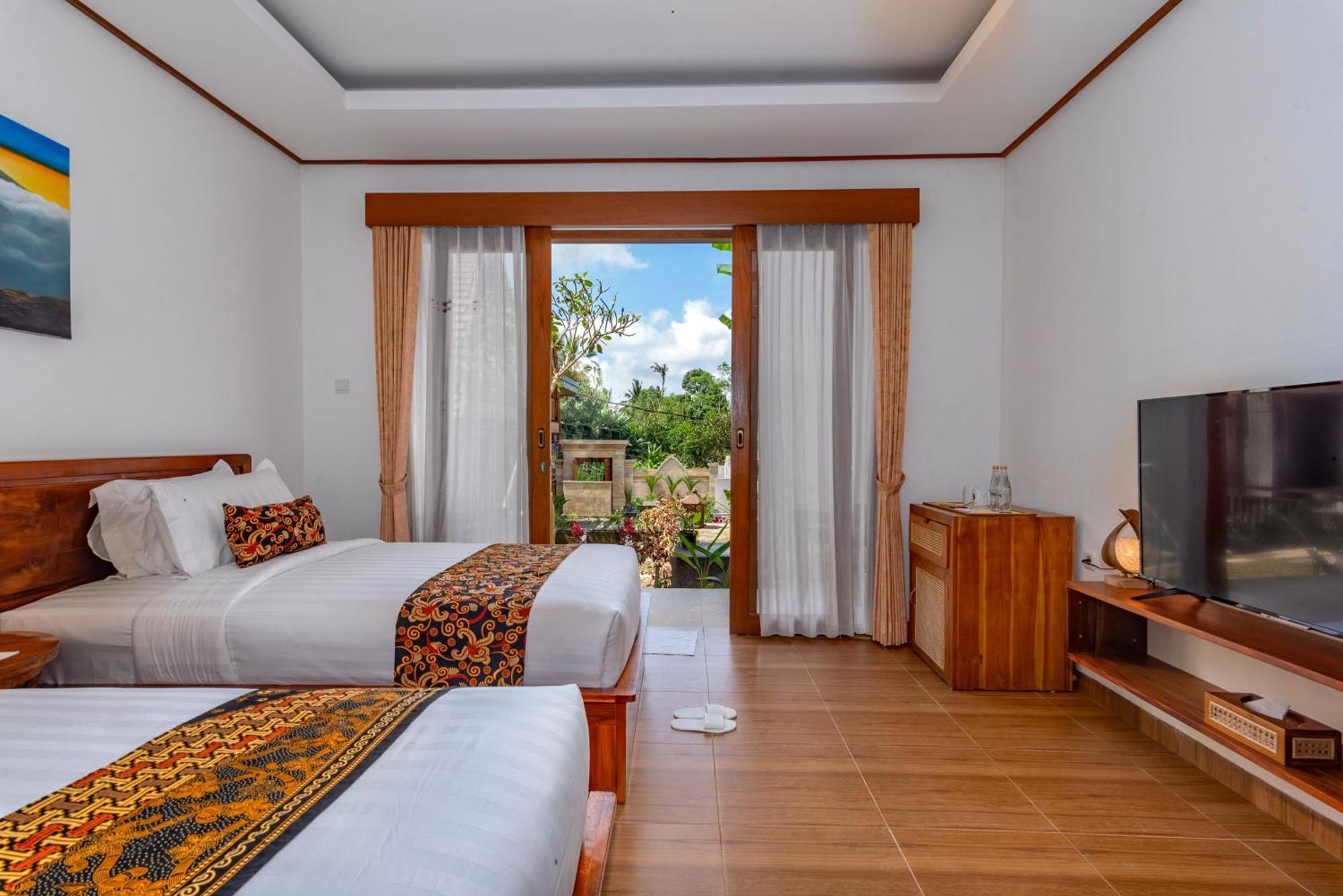 Uma Nandhi Ubud *