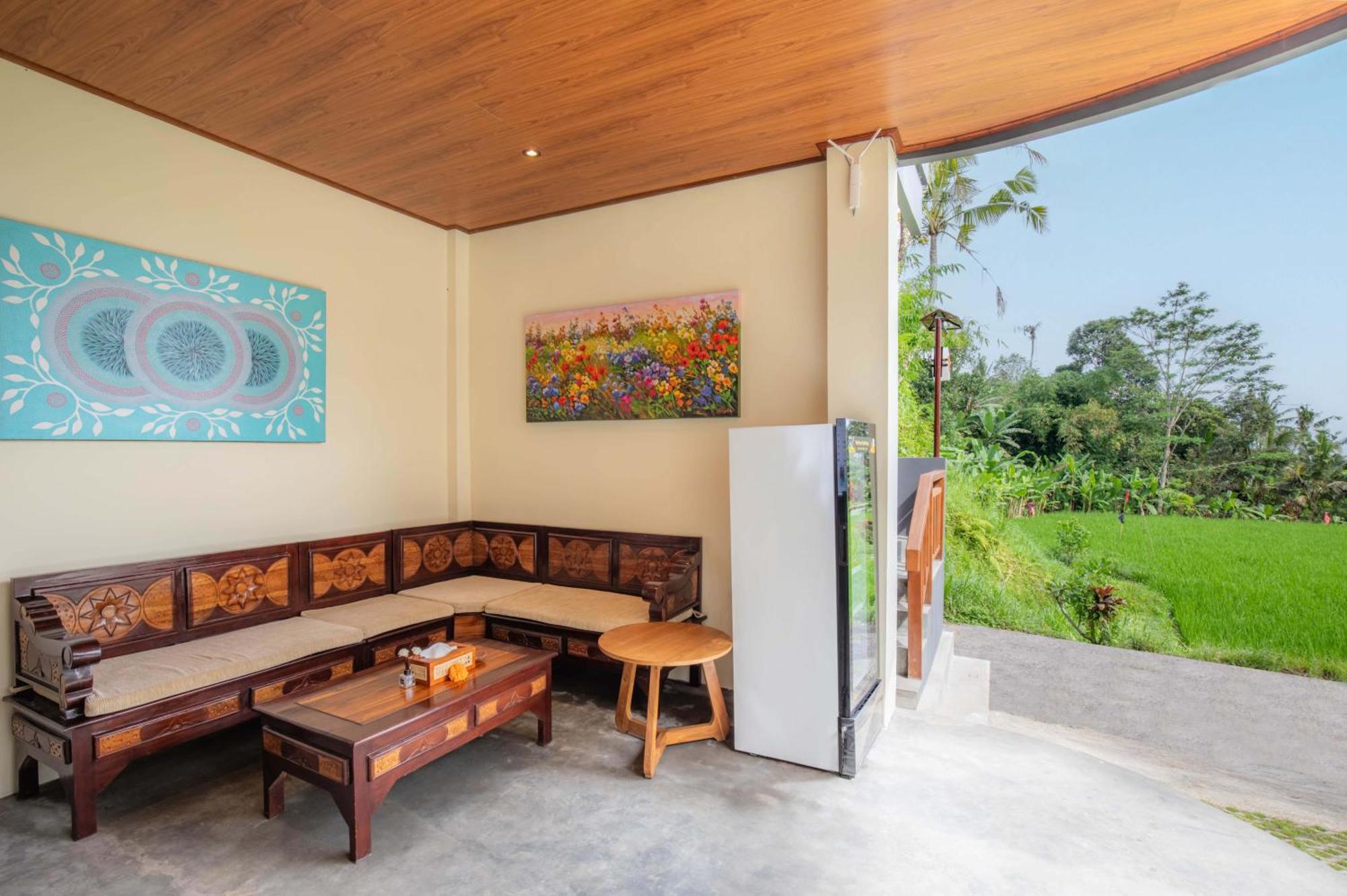 Uma Nandhi Ubud *